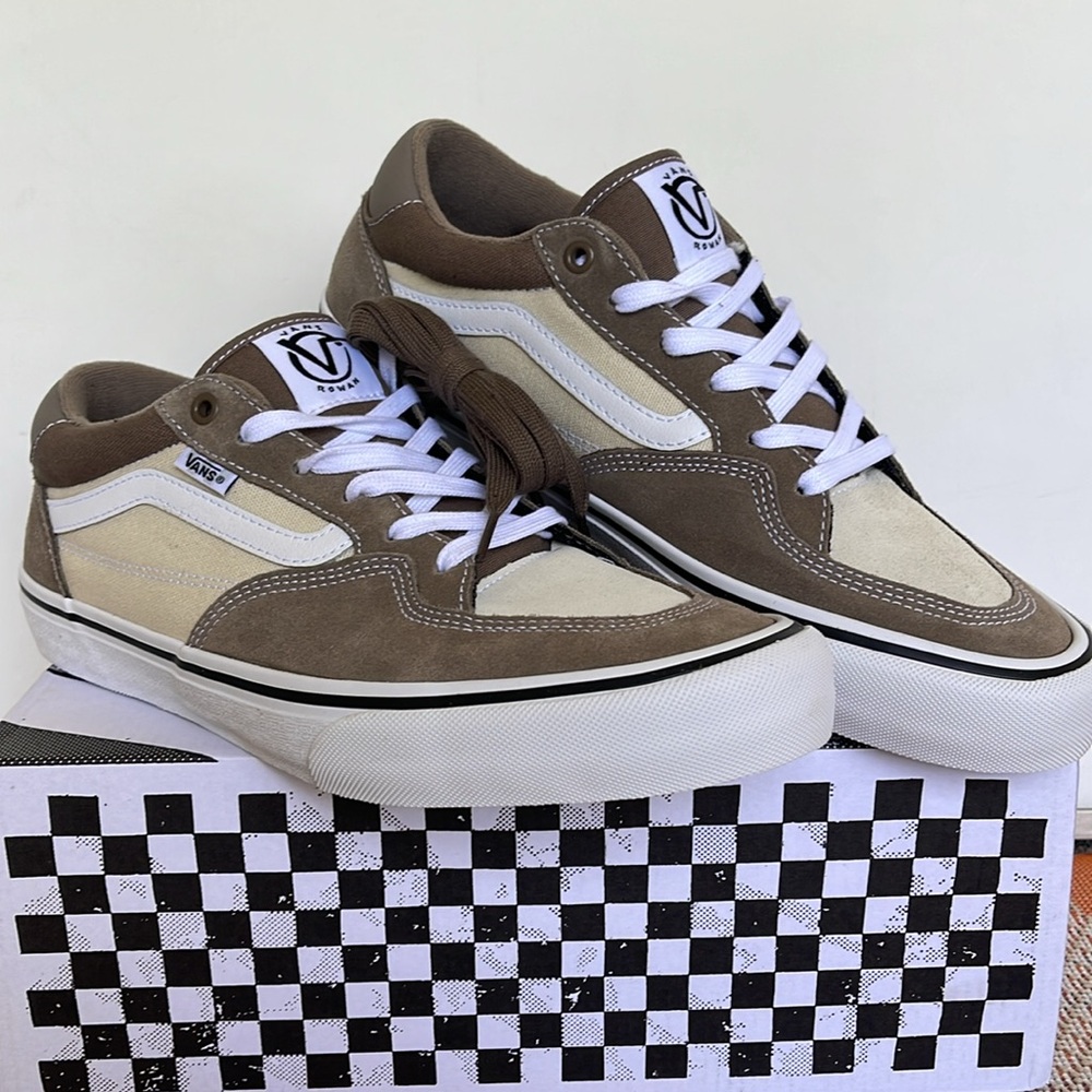 Vans WMNS Rowan Walnut
VN0A5JIC1NU
Sneakers - Picture 4 of 16